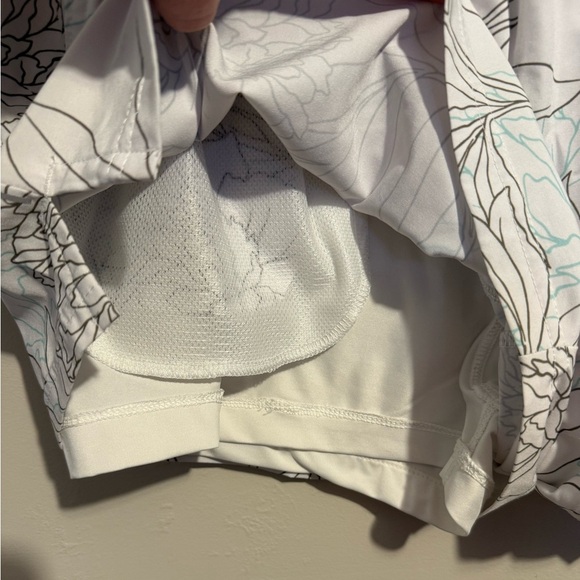 Columbia Floral Print White Athletic Shorts with Built in Bike Shorts XL - Picture 5 of 16